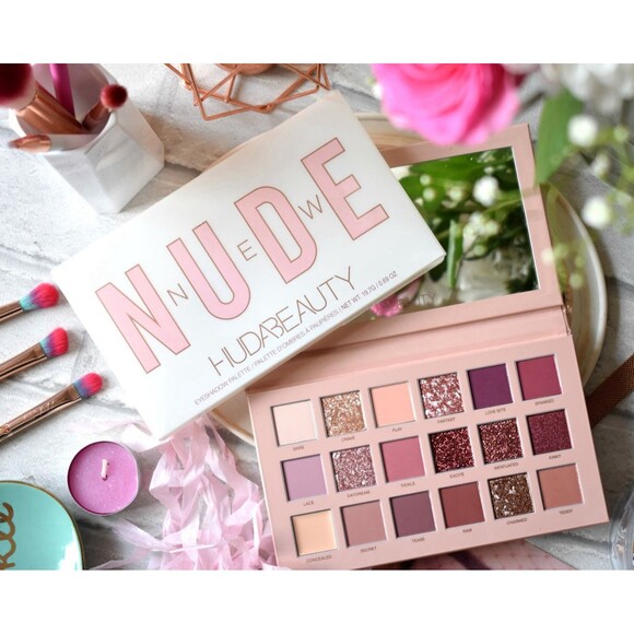 Huda Beauty The New Nude Eyeshadow Palette 18 Shades Brand New In Box Limited - Picture 16 of 16